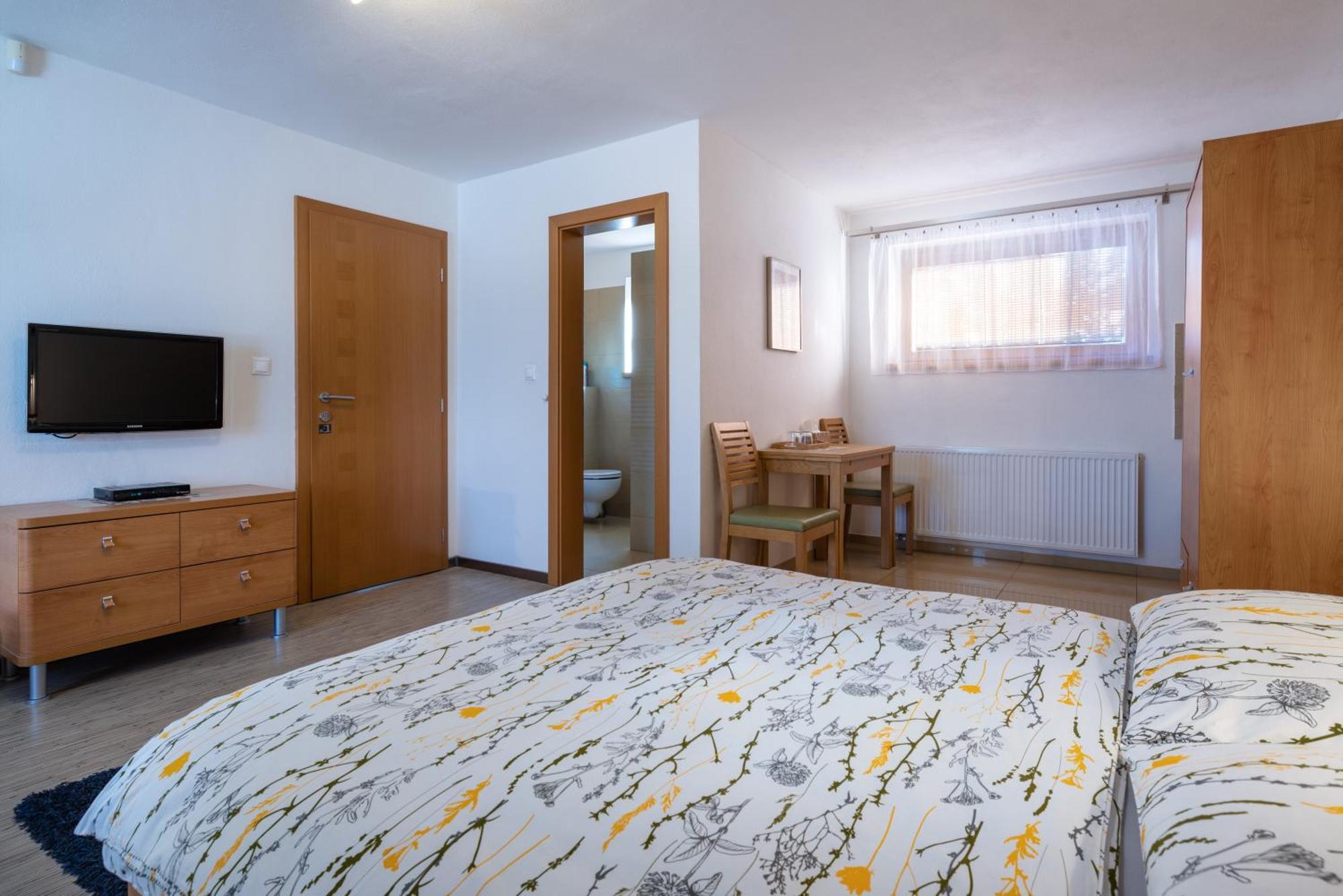 Pension Lunatyk Liptovský Mikuláš Exterior foto